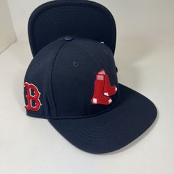 Boston Red Sox Pro standard snapback hat 🧢 40$ each