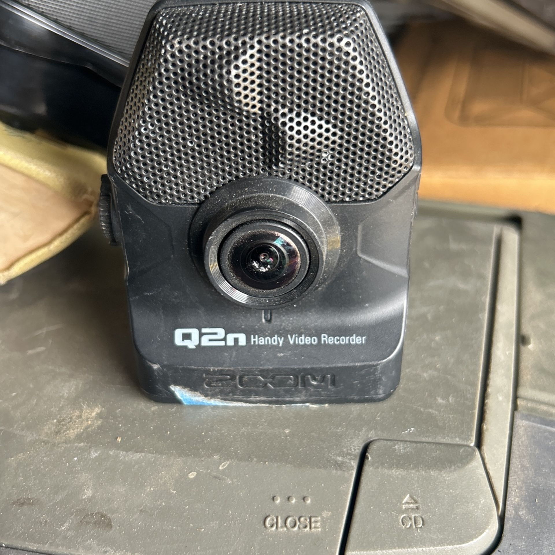 Zoom Zoom Handy Video Recorder Q2n