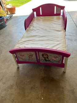 Toddler bed