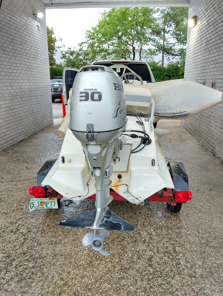 2000 Zodiac Rib Float Tender With 30hp Honda Outboard Motor 