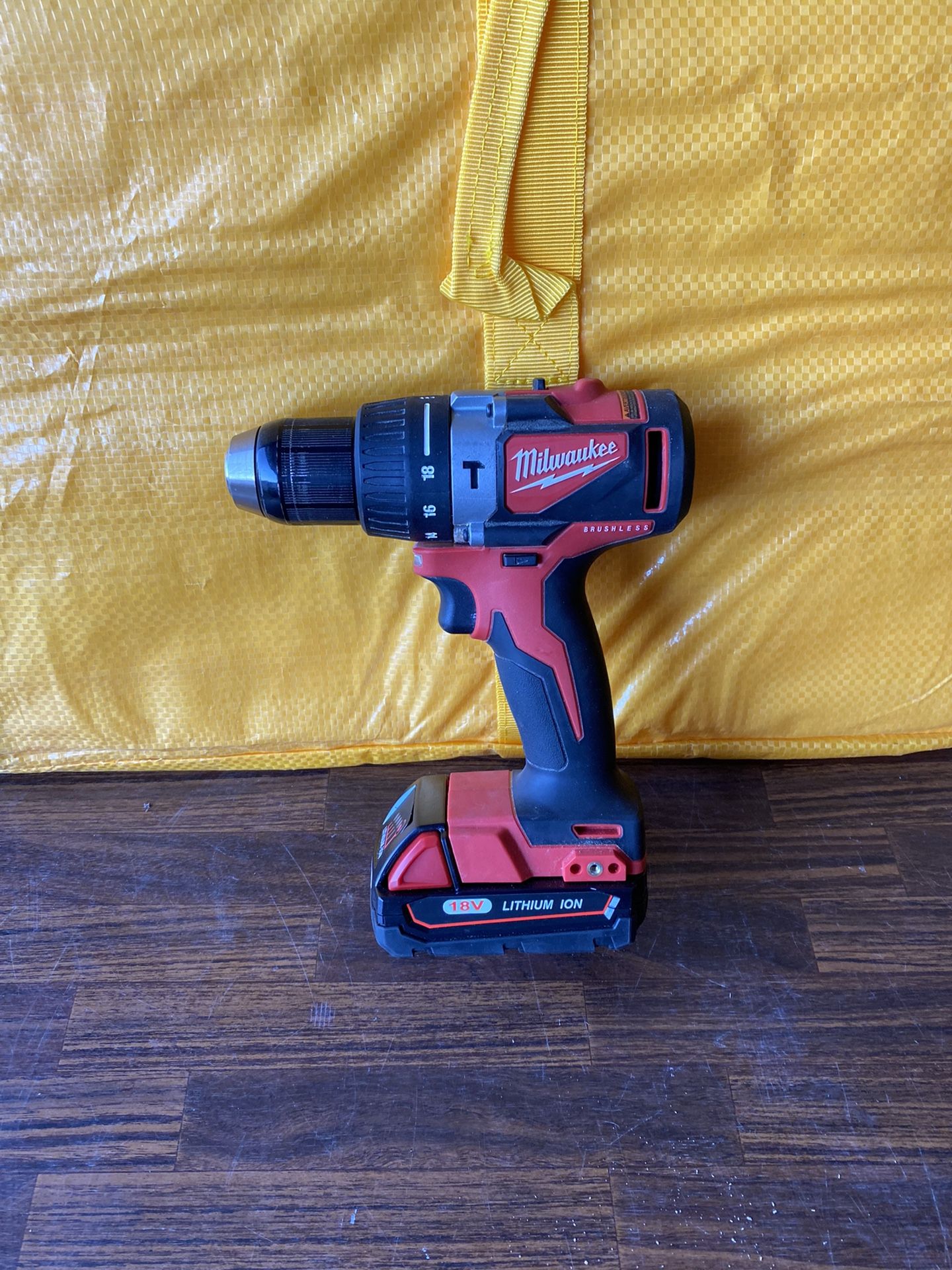 Milwaukee 18 V hammer drill and battery only