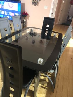 luxury dining table