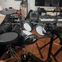Electronic Drum Set