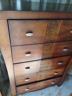 Dresser drawers