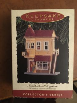 Hallmark Keepsake Ornament Store11