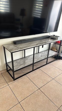 Television table/stand