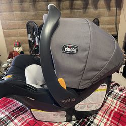 Bravo LE ClearTex stroller and KeyFit 30 ClearTex infant car seat.