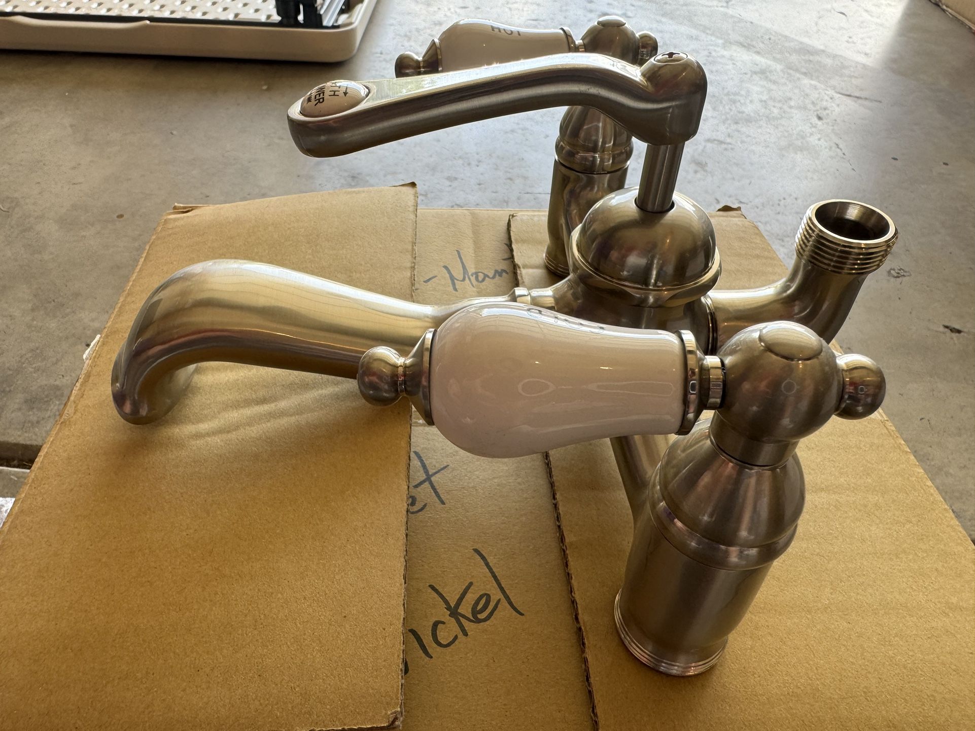 Glenwood Deck-Mount Tub English Faucet with Variable Couplers - Brushed Nickel