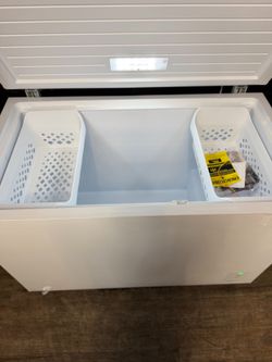 FRIGIDAIRE CHEST FREEZER w/WARRANTY! R3497A
