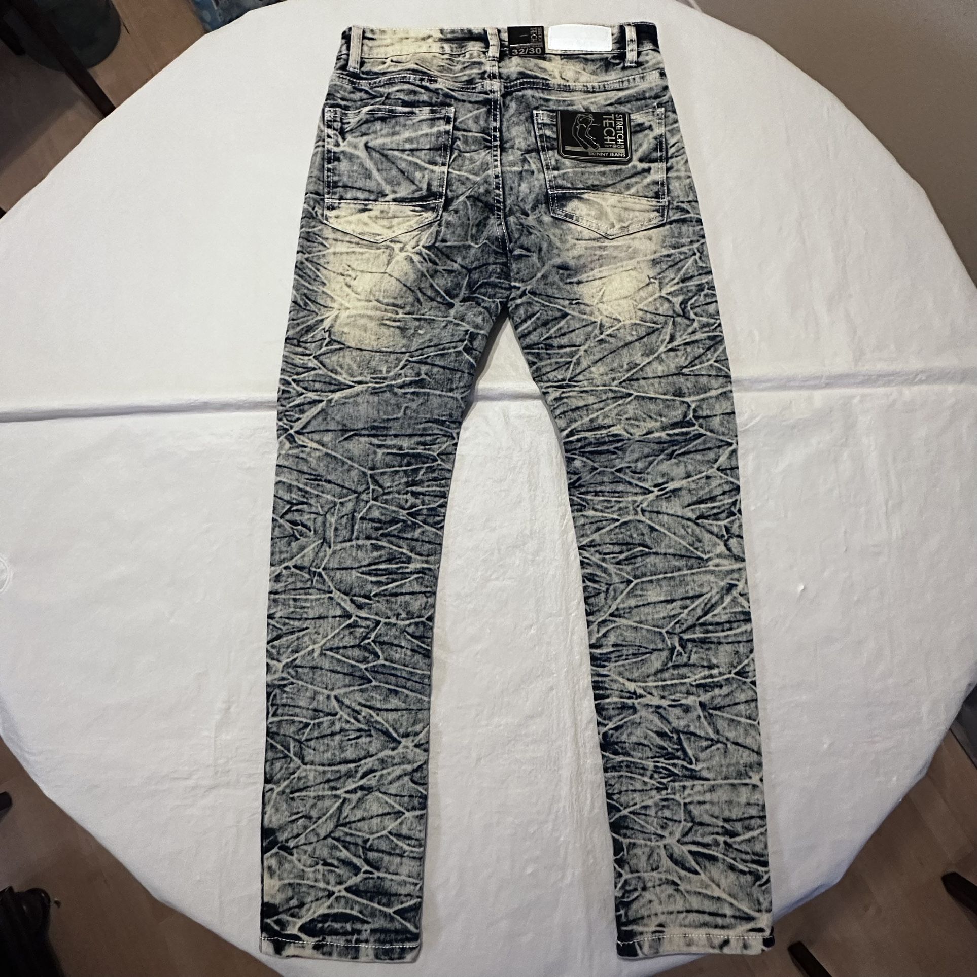 New Tommy Bahama Mens Jeans for Sale in Loma Linda, CA - OfferUp