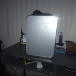 Mini Portable Frigidaire Refrigerator