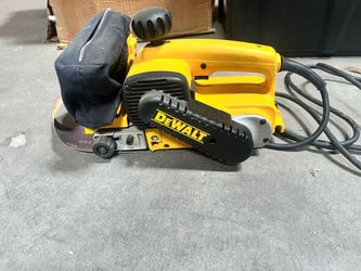 DEWALT DW430 Heavy Duty 3" x 21" Corded Belt Sander