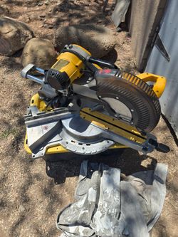 Dewalt 12 inch double compound miter saw  it's dw718. Not the qs