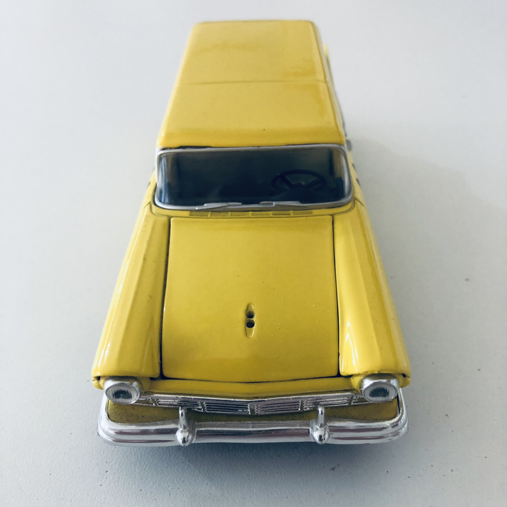 MOONEYES 1957 Ford Courier Sedan Delivery DIECAST Model / Coin