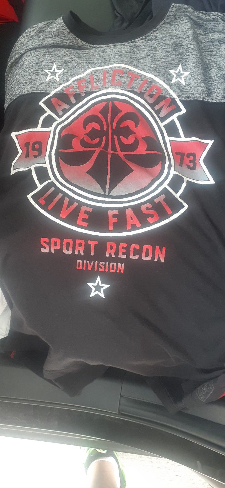 Affliction shirt shirt from the Buckle size 2XL 3XL looks great very nice stylish & comfy