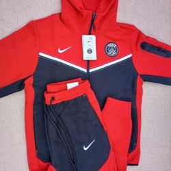 ST GERMAIN NIKE FLEECE TECH