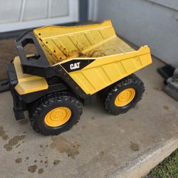 Cat Dump Truck!