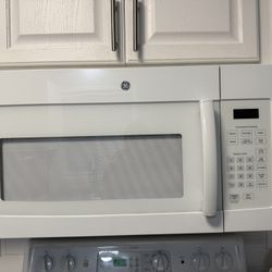 GE Microwave Used 