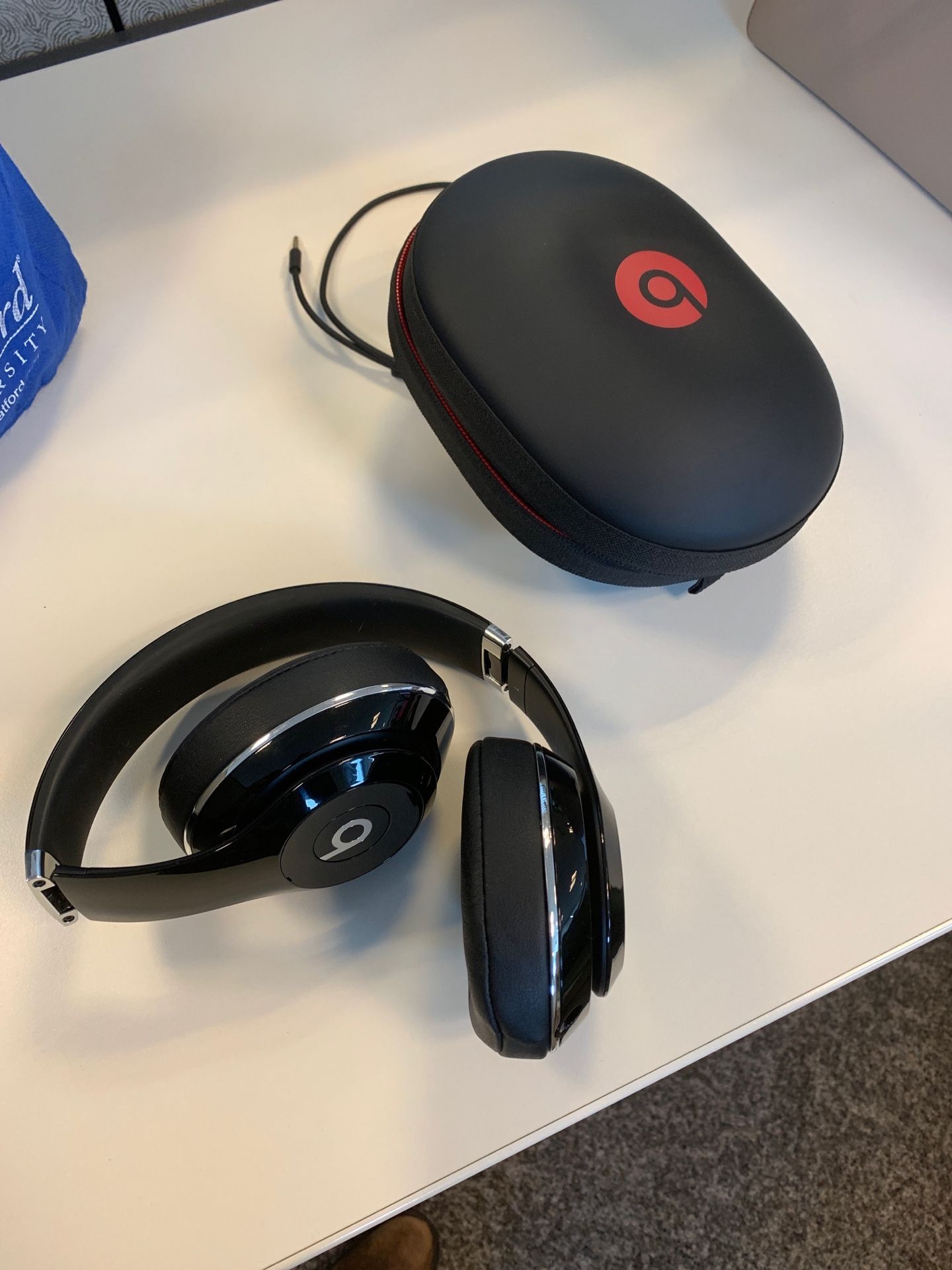 Wireless Studio Beats Head Phone in Good condition