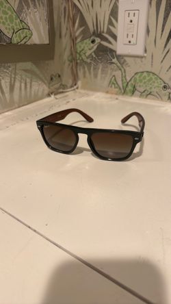 Ray-Ban Sunglasses with Brown Gradient Lenses