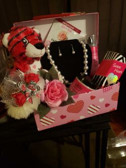Valentine's day basket