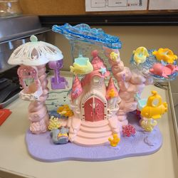 Calico Critters Baby Mermaid Castle - Dollhouse Playset Sylvanian Families 
