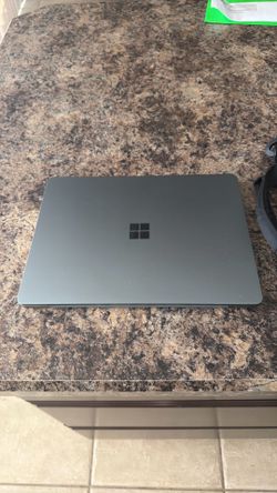 Microsoft Surface Laptop 2025