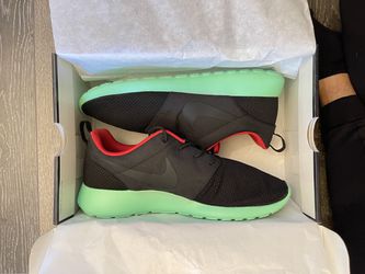 Vær tilfreds slette smeltet Nike Roshe Run ID Yeezy Sz 10 100% Authentic Nike iD for Sale in Ontario,  CA - OfferUp