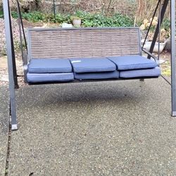 Outdoor Swing In Mukilteo 