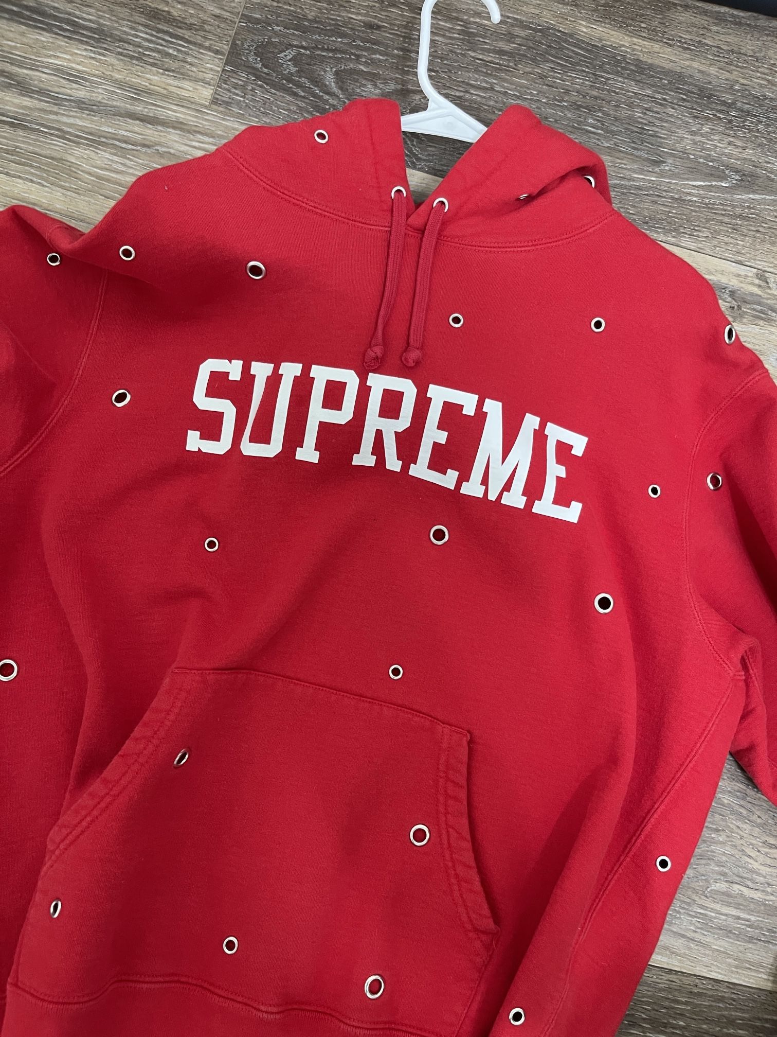 Supreme Hoodie Size Medium