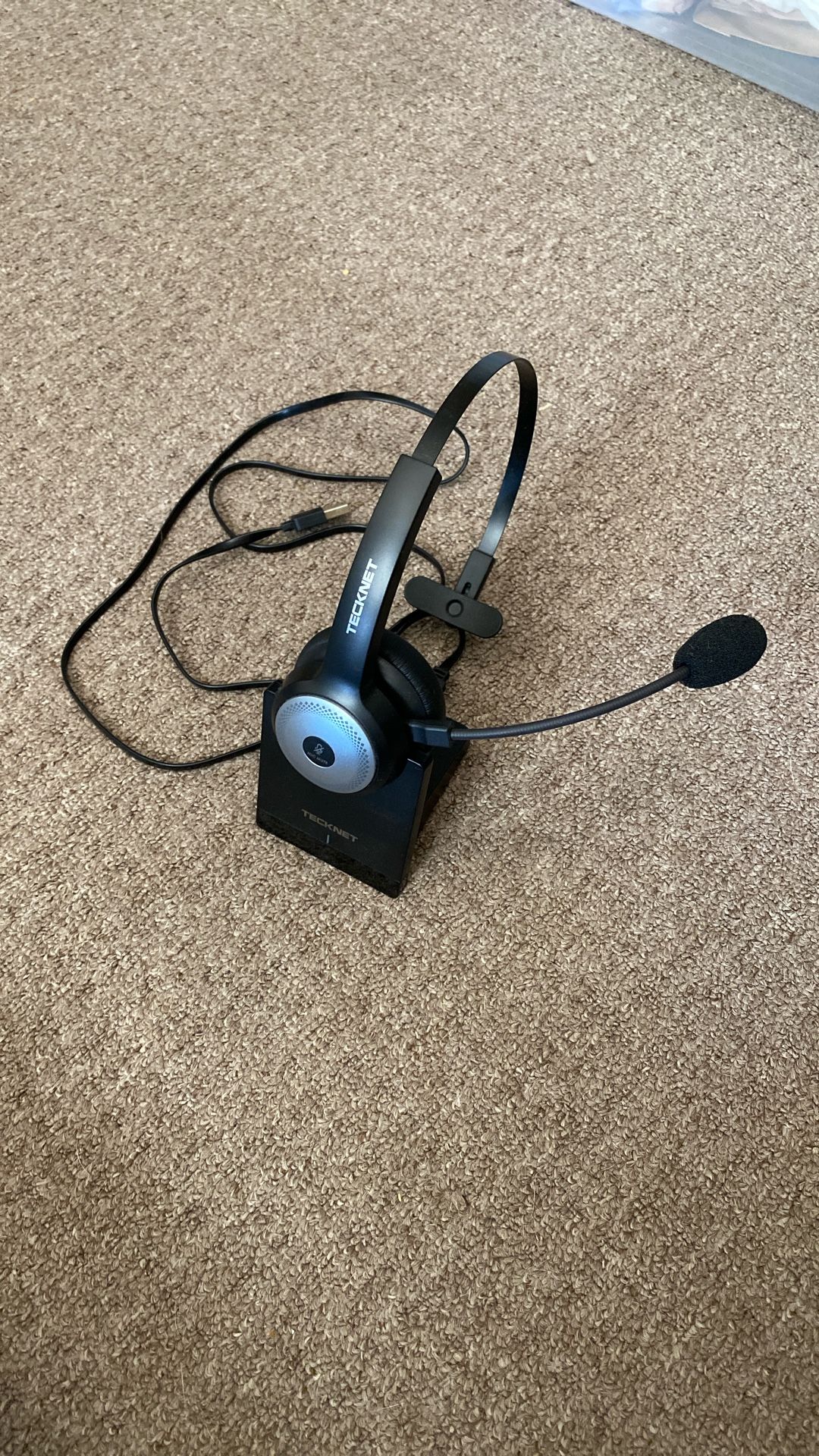 Bluetooth Headset With Microphone USB Charger And Charging Base