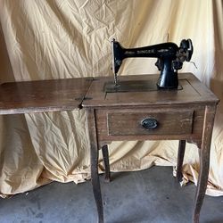 Antique Singer Sawing Machine 