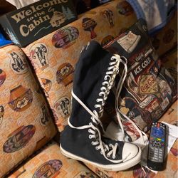 Converse Shoes Size 8