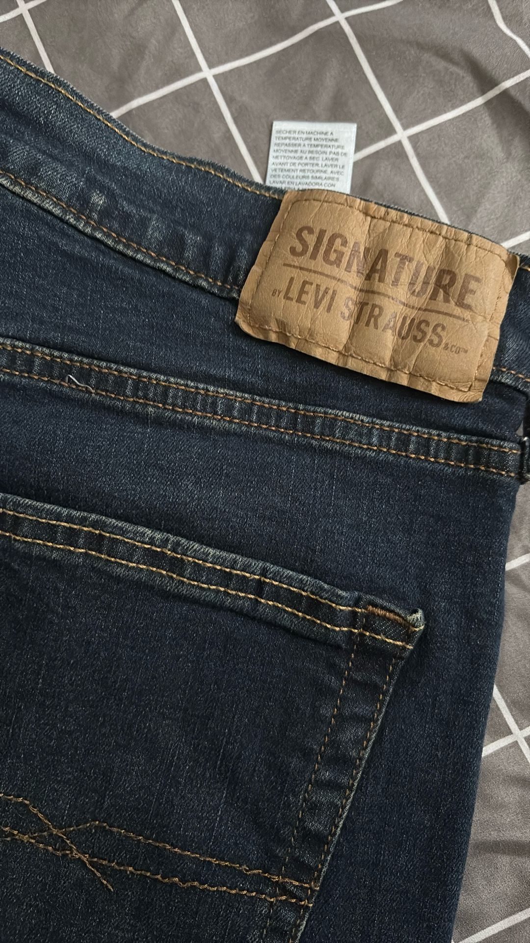Levi’s Signature