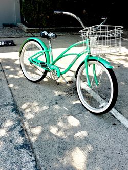 Electra Beach Cruiser Bicycle with Heavy Duty Basket