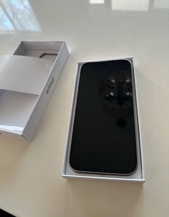 Apple IPhone 16 Pro Max UNLOCKED