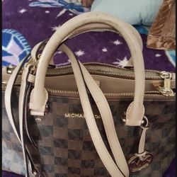Michael Kors (approx 10X8X5) Purse