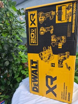 DEWALT 20V Max XR 5-Tool Combo Kit DCK594P2