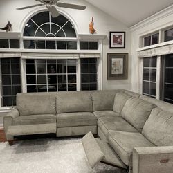 La Z Boy Couch Excellent Condition 