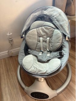 Baby swing with bluetooth