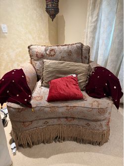 Couch set