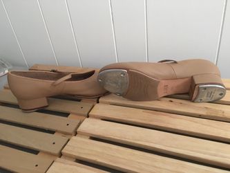 Woman’s Bloch tap shoes size 10