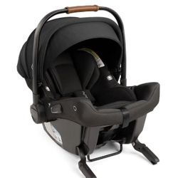 Nuna Pipa URBN Travel Car Set