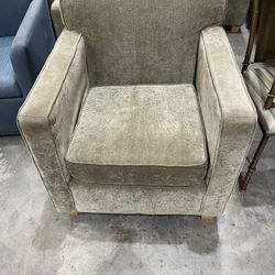 Crushed Velvet Comfort Chair 