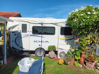 Travel Trailer / RV Camper