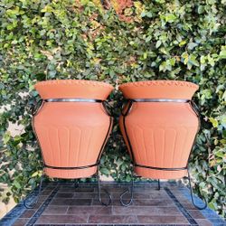Set of 2 Trumpet Pot Planters with Stands
