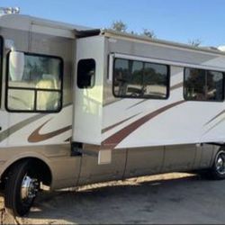 LIMITED EDITION DOLFIN 35’ MOTORHOME WITH 16K ORIGINAL MILES