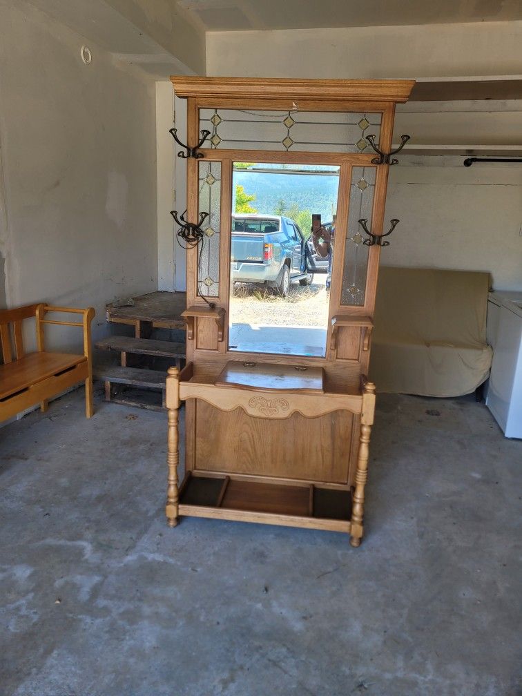 Hall Tree With Lighted Stained Glass
