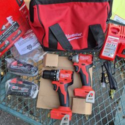 Milwaukee M18 Brushless Compact Hammer Drill/Impact Combo Kit