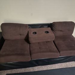 1piece Couch W/middle Cup Holders